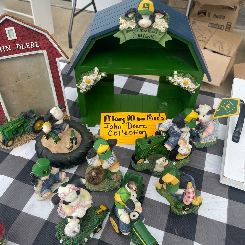 John Deere Green and Yellow Mary Moos collection Set